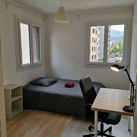Apartment T4 Renove A Neuf / Vallier Catane / 78m²